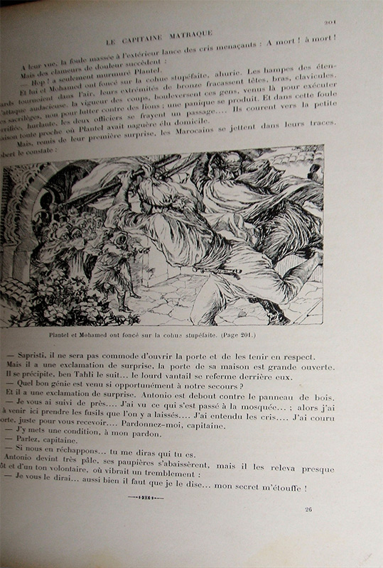 illustration dans le texte :   Plantel et Mohamed ont foncé dans la cohue, titre du cartonage : Capitaine Matraque, auteurs : Paul d'Ivoi et Colonel Royet, Editeur : Librairie Félix Juven, Paris 1905 sur www.wanted-rare-books.com/les-briseurs-d-epees-le-capitaine-matraque-paul-d-ivoi-colonel-royet-librairie-juven-1905.htm -  Librairie on-line Marseille, http://www.wanted-rare-books.com/